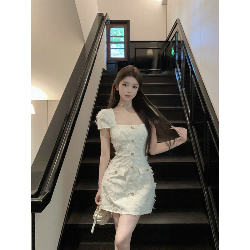 法式小香风设计感流苏方领连衣裙女2025新款收腰显瘦气质A字短裙