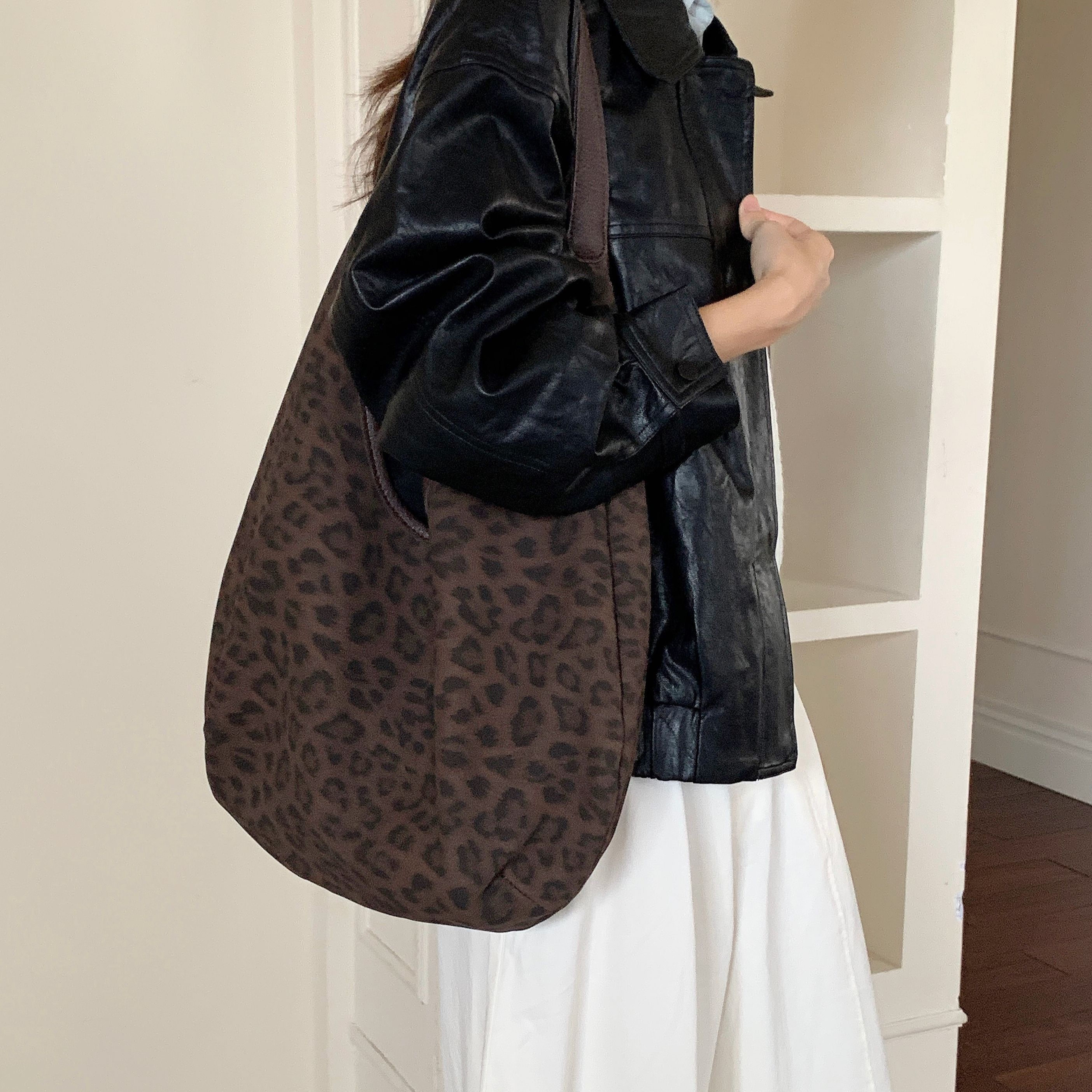 竹笋喵喵 豹纹皮质单肩包女2025新秋冬小众时尚个性大容量手拎包