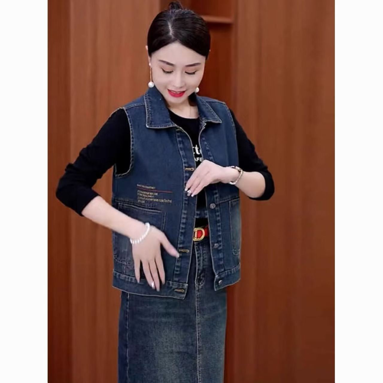 牛仔马甲女小个子春秋新款刺绣宽松休闲短款无袖坎肩背心外套上衣