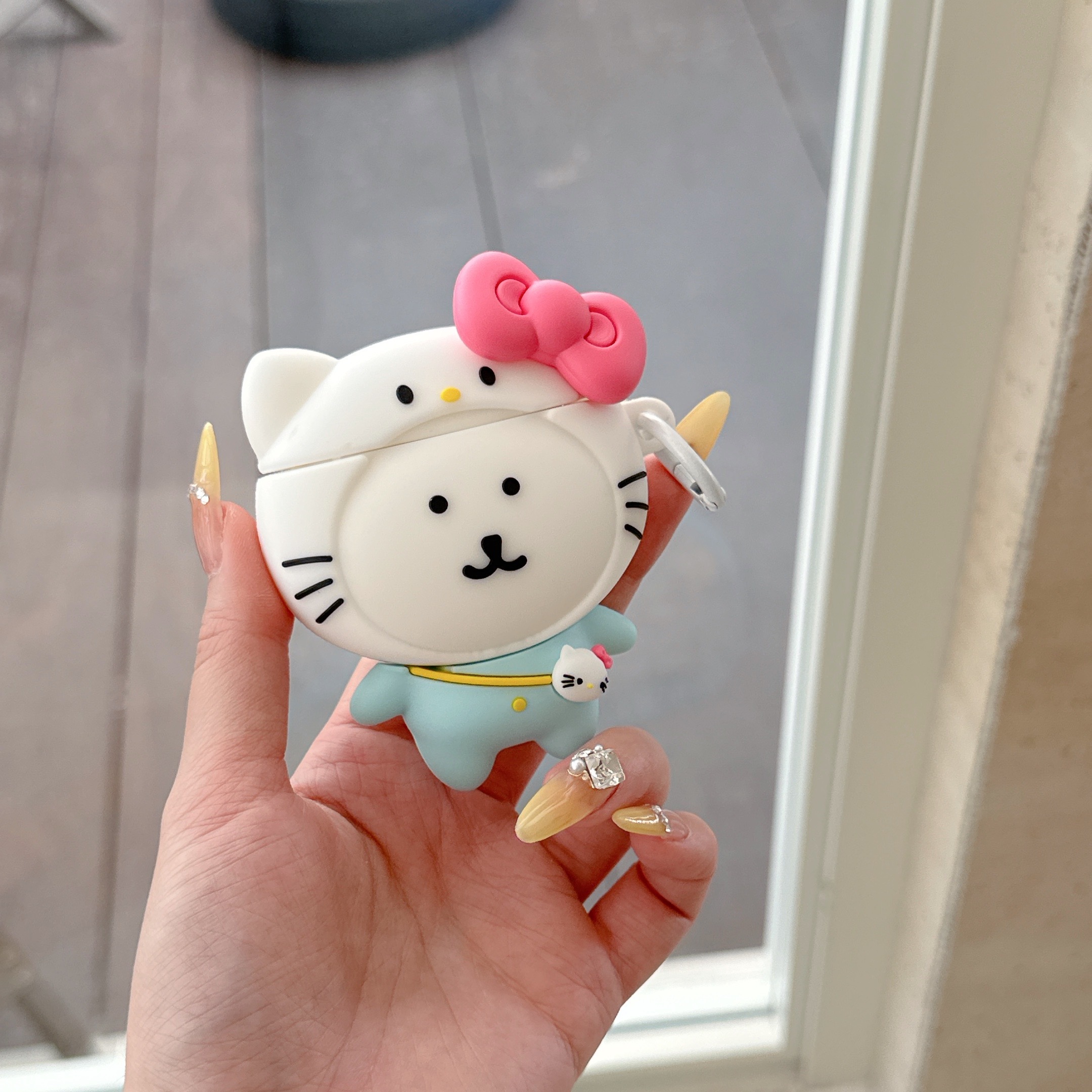 自嘲熊kitty适用airpods pro3代4代降噪版5代苹果可爱耳机保护套