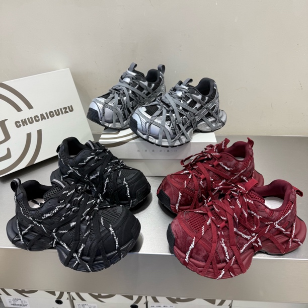 出，新款厚底松糕圆头秋冬加绒卡皮巴拉拉花鞋带老爹鞋底厚4公分