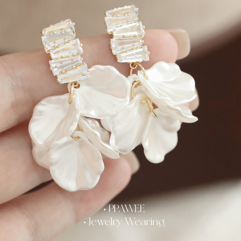 合金耳饰 威尼斯恋人|白色花朵流苏耳饰女夏天锆石耳钉长款海边度