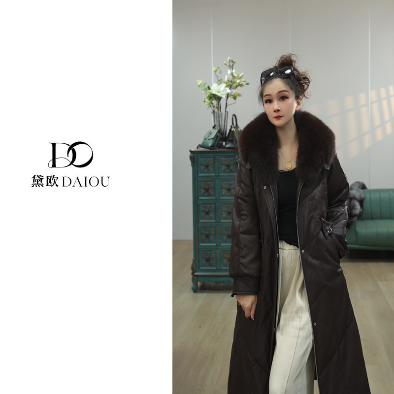 【DaiOu专属】2025秋冬新款海宁大狐狸毛翻领休闲鹅绒服2591