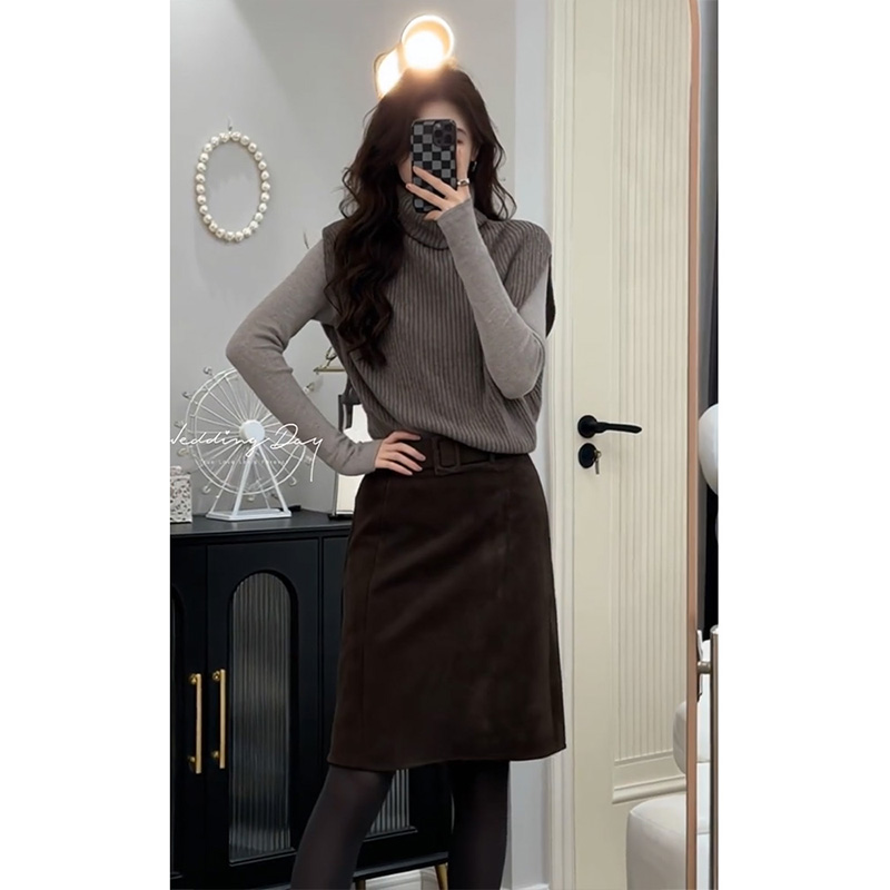 MARIE.COCO极简风高领针织背心内搭打底衫上衣女气质半身裙套装