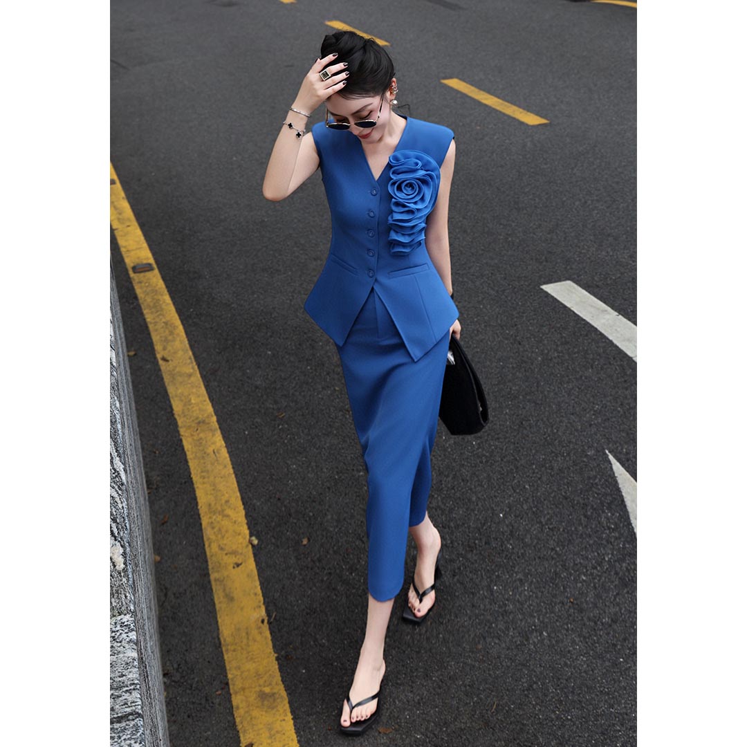 2025夏修身气质马甲订花朵包臀显瘦半身裙职业减龄套装两件套潮