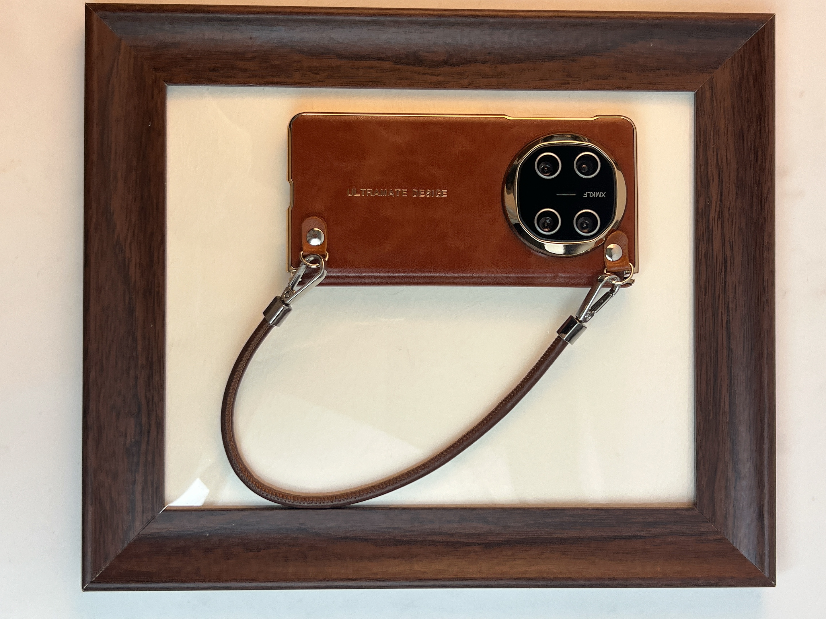 品申原创小众复古棕色带中轴手提皮绳适用华为matex6折叠手机壳