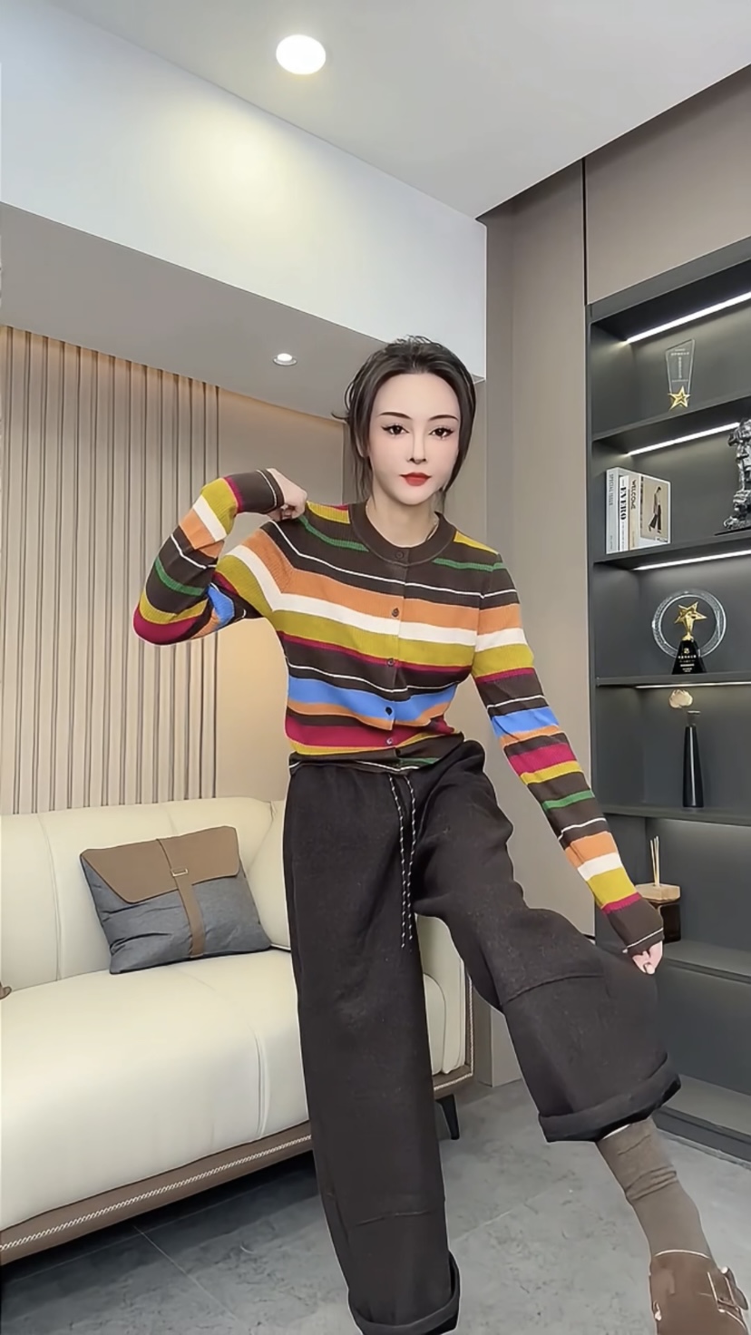 高级感独特别致彩色条纹设计感长袖针织开衫秋季新款慵懒风上衣女