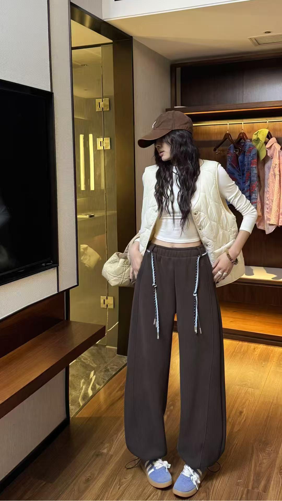 2025年雪儿优品高端定制女士挖弯刀裤子加绒卫裤休闲裤秋冬百搭