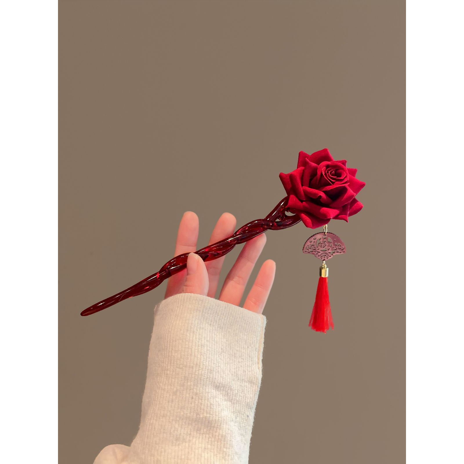 复古高级感红玫瑰发簪气质盘发簪花女新年喜庆氛围红色古风简约