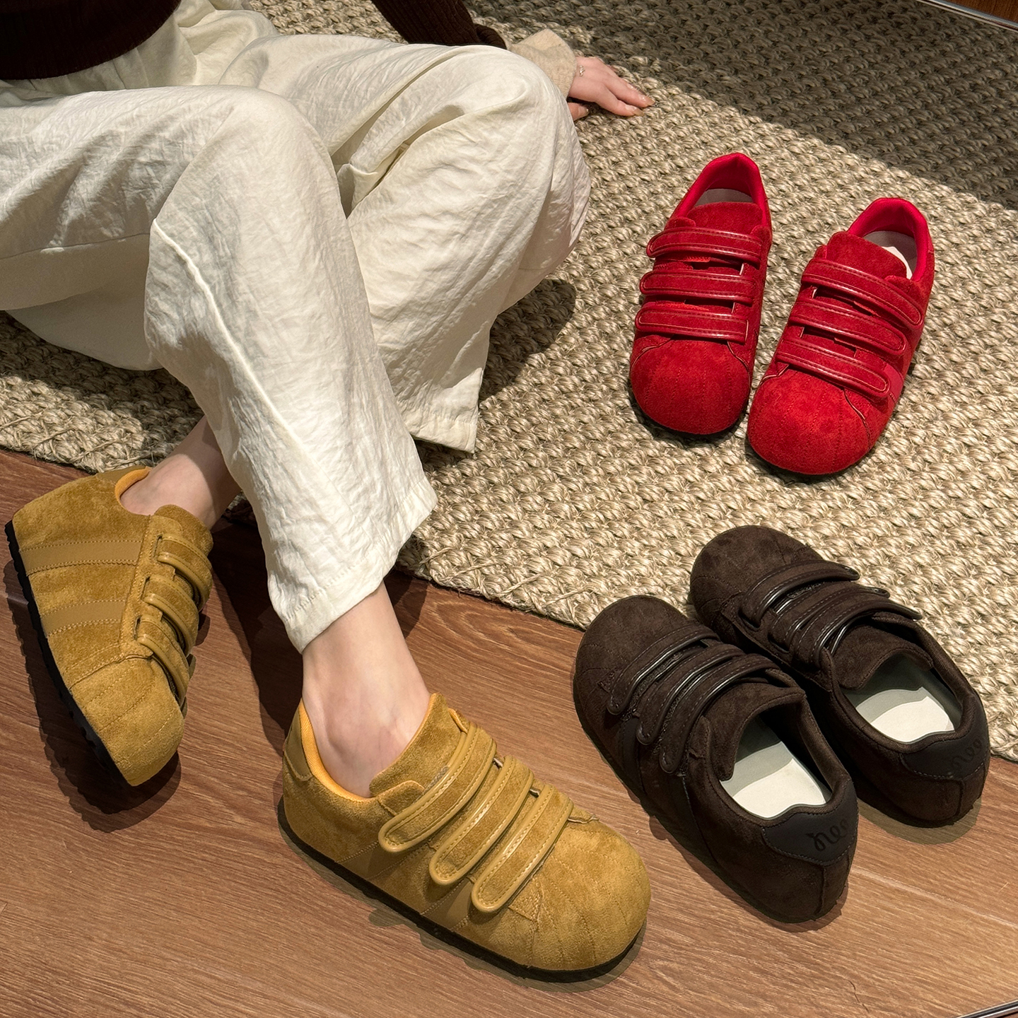 贾不假板鞋女款2025新款秋冬百搭显瘦增高爆款复古学生休闲面包鞋