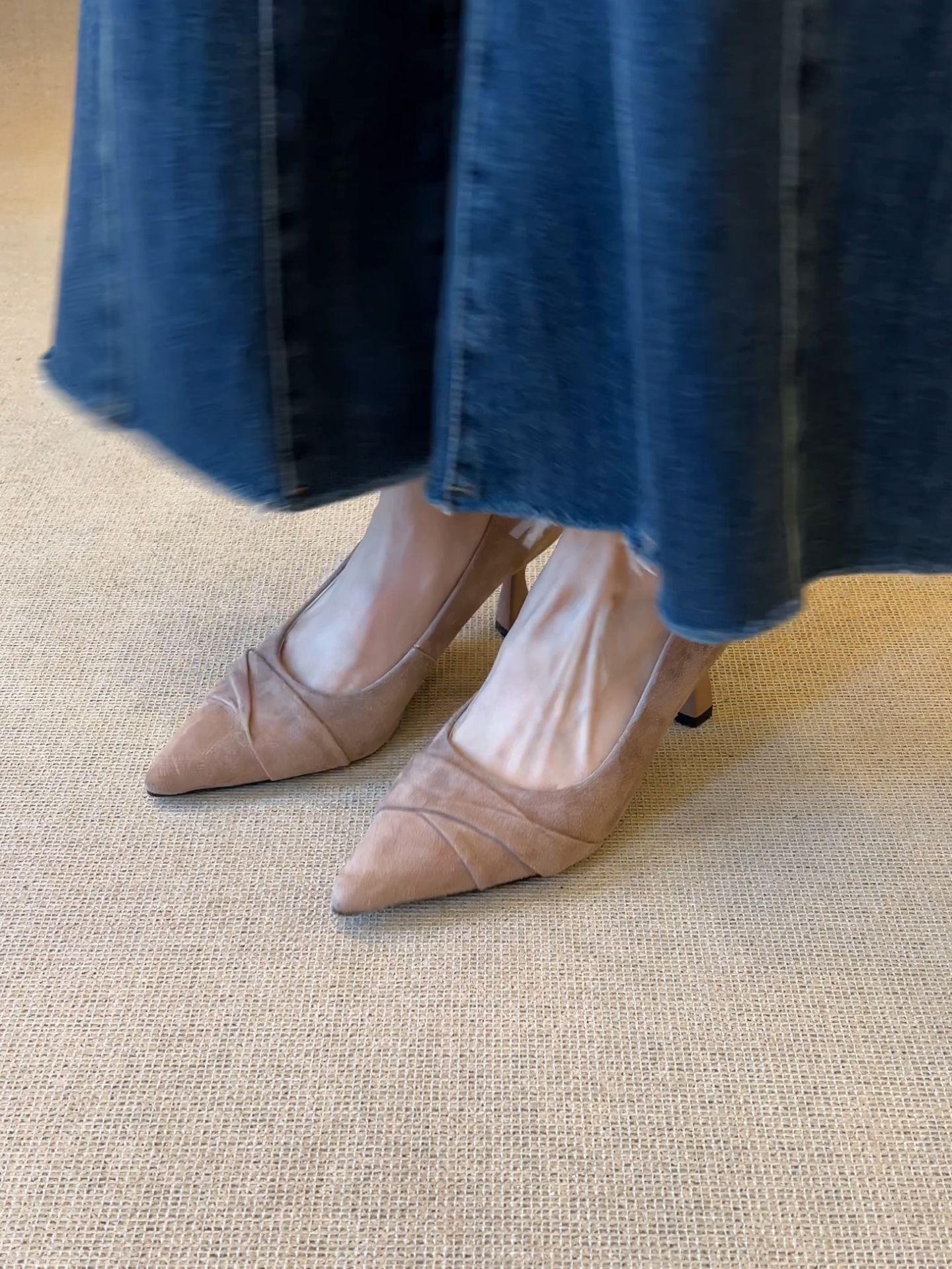 Elingjk/7cm尖头气质秋季鱼嘴鞋浅口单鞋舒适方根高跟时尚百搭