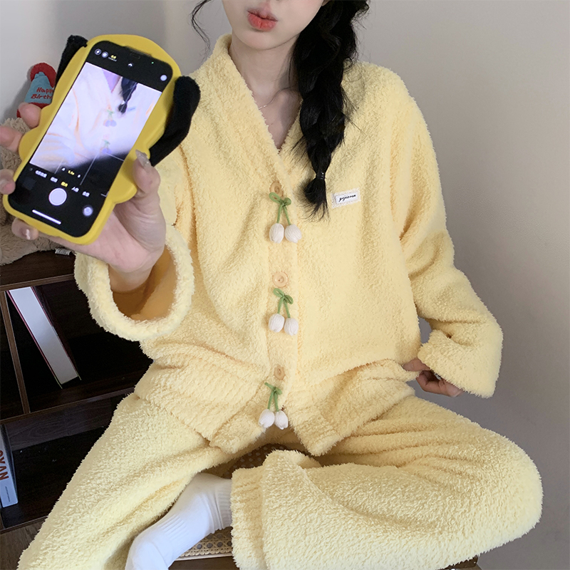 新款睡衣女半边绒冬季长袖V领加绒加厚保暖简约珊瑚绒家居服套装