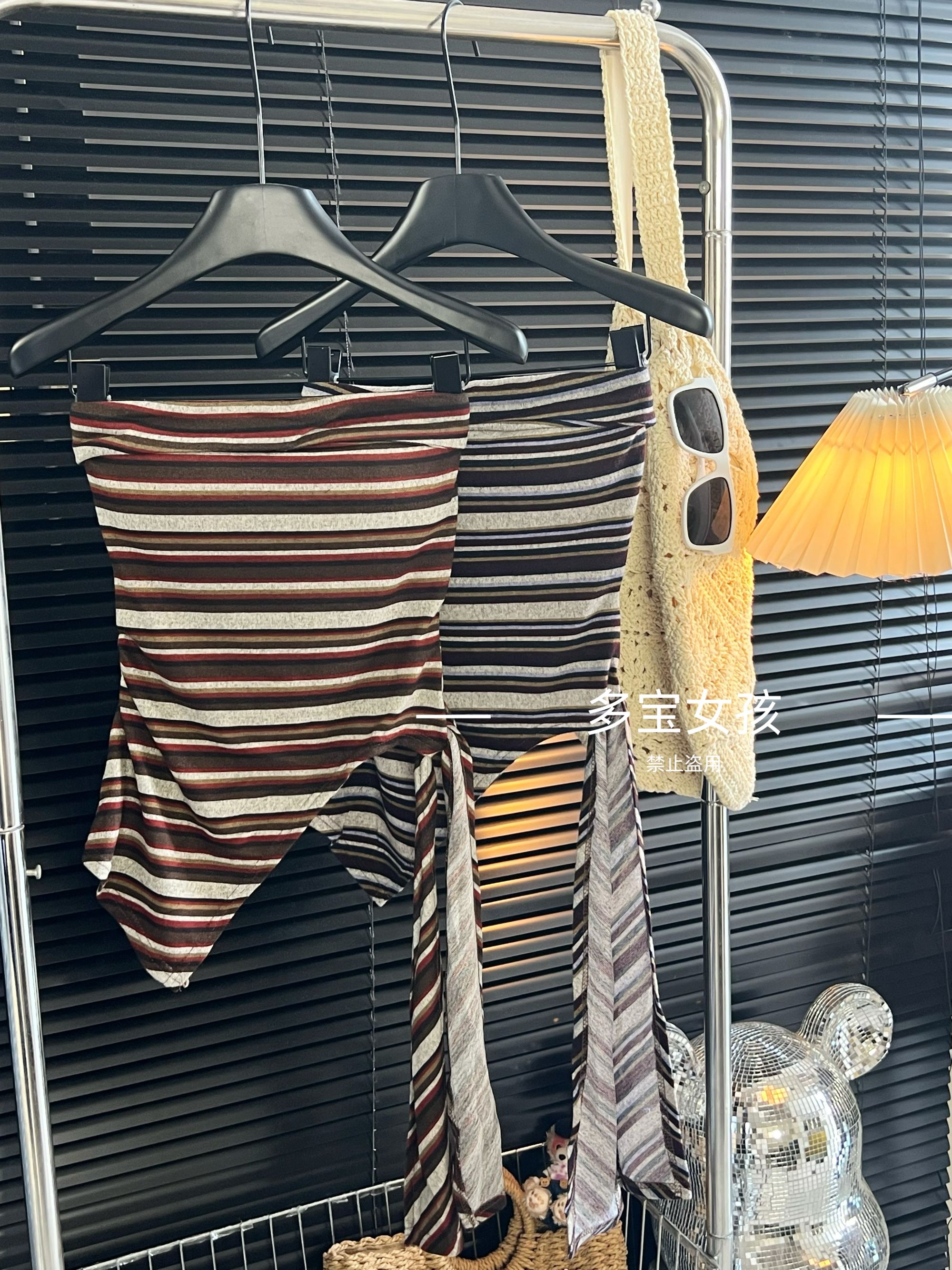 【多宝】慵懒纯欲风女装不规则撞色条纹个性显瘦抹胸上衣1997女士