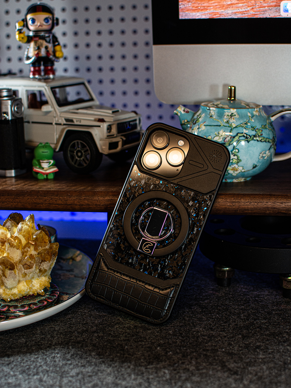 适用于苹果16proMax高端皮质金属拼接锻造纹碳纤维iPhone15磁吸壳