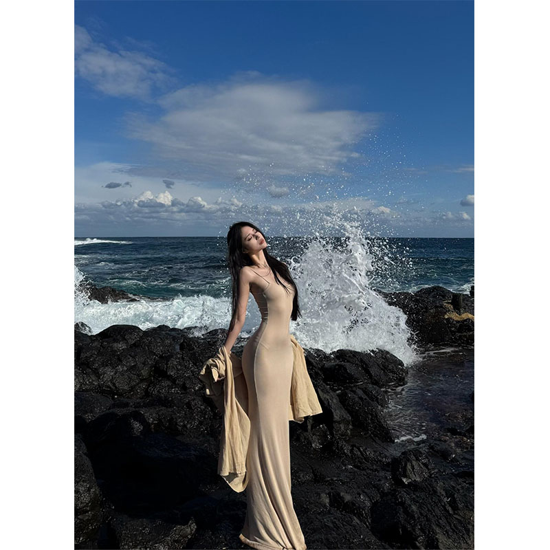 法式小众纯色修身吊带连衣裙开衫两件套装25夏季新款个性时髦百搭