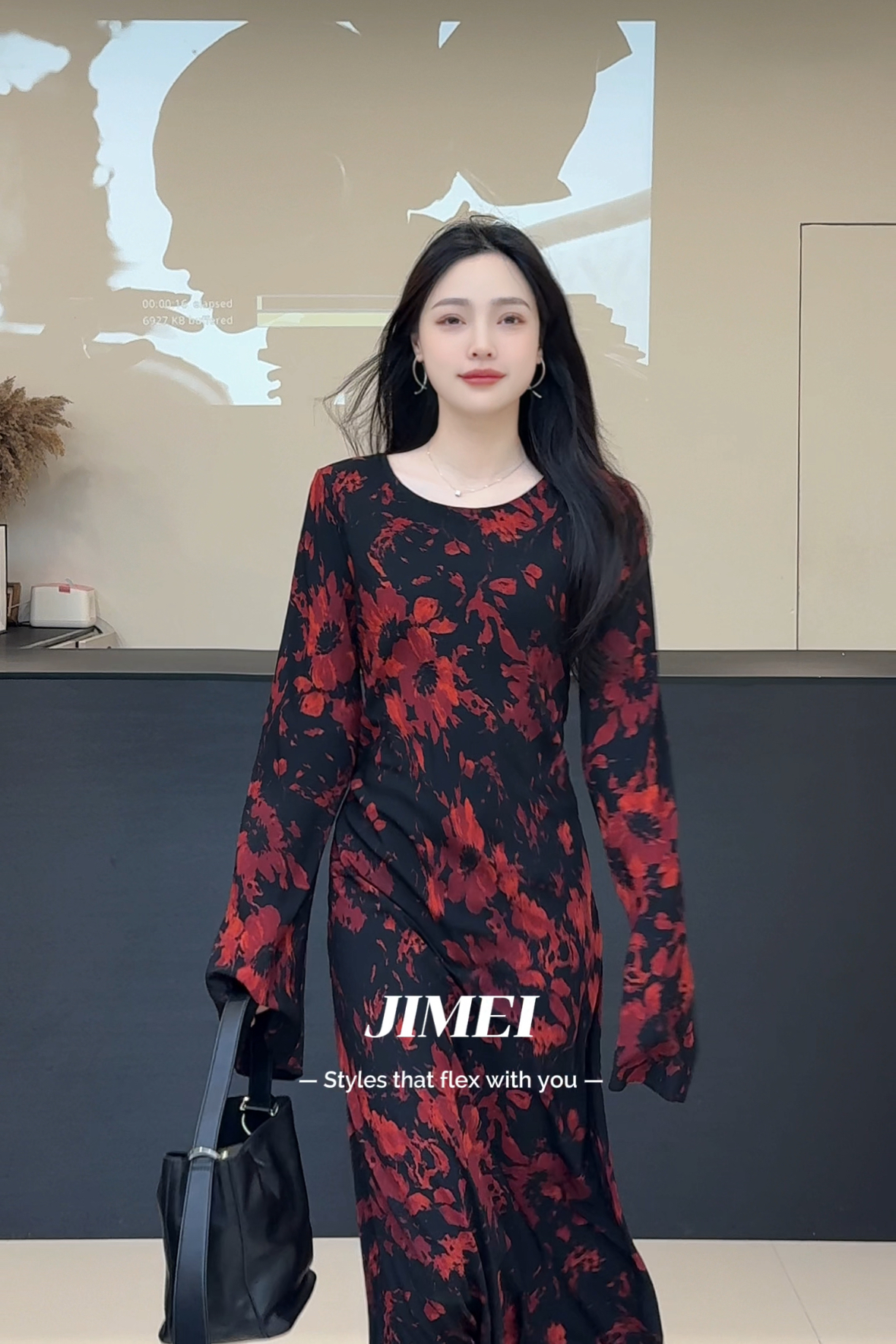 墨红高级斜裁圆领印花喇叭袖气质显瘦轻奢秋冬连衣裙