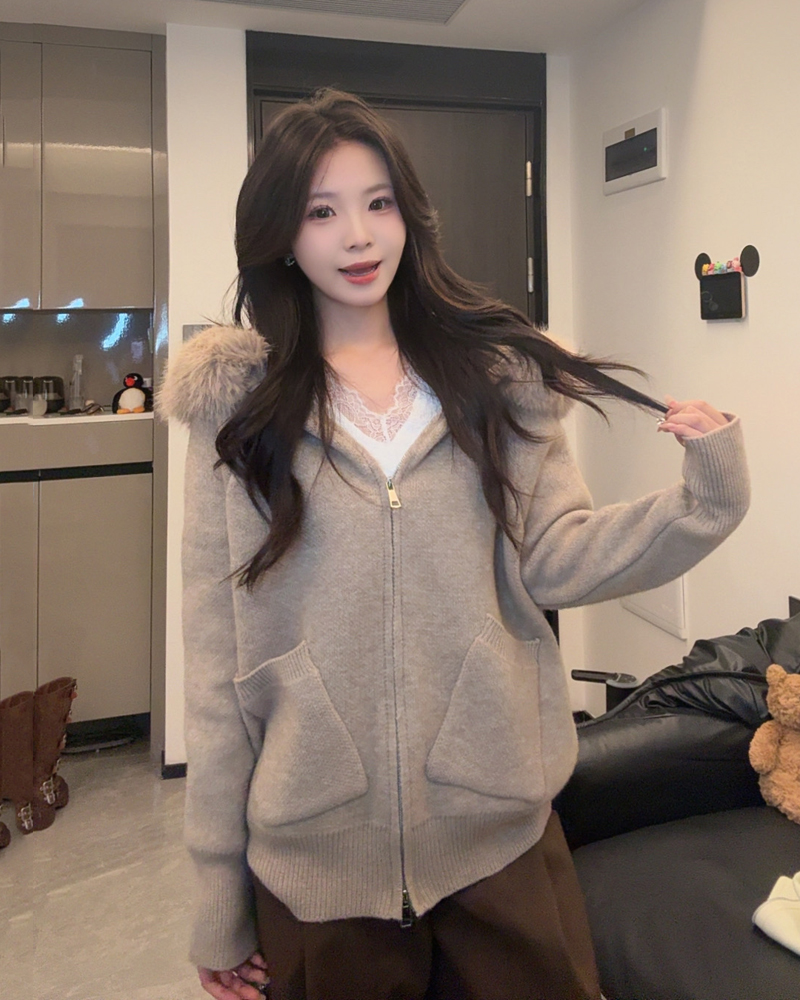 温柔白色连帽拉链针织外套女拼接毛领2025春季新款韩系慵懒风开衫