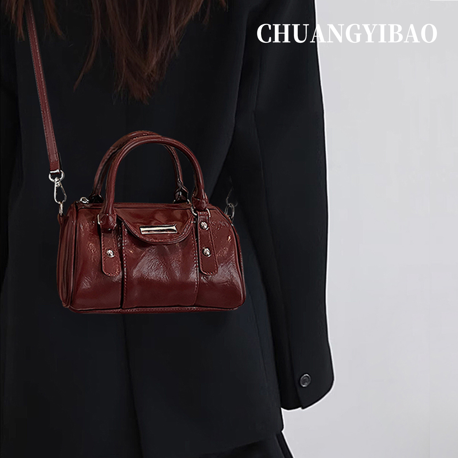 红色保龄球包包女2025新款秋冬轻奢小众高级感波士顿斜挎婚包新娘