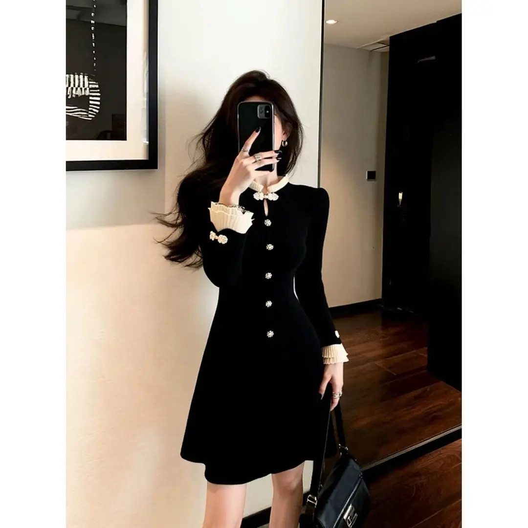 Z261气质富家千金风盘扣收腰修身拼接喇叭袖甜美减龄连衣裙女