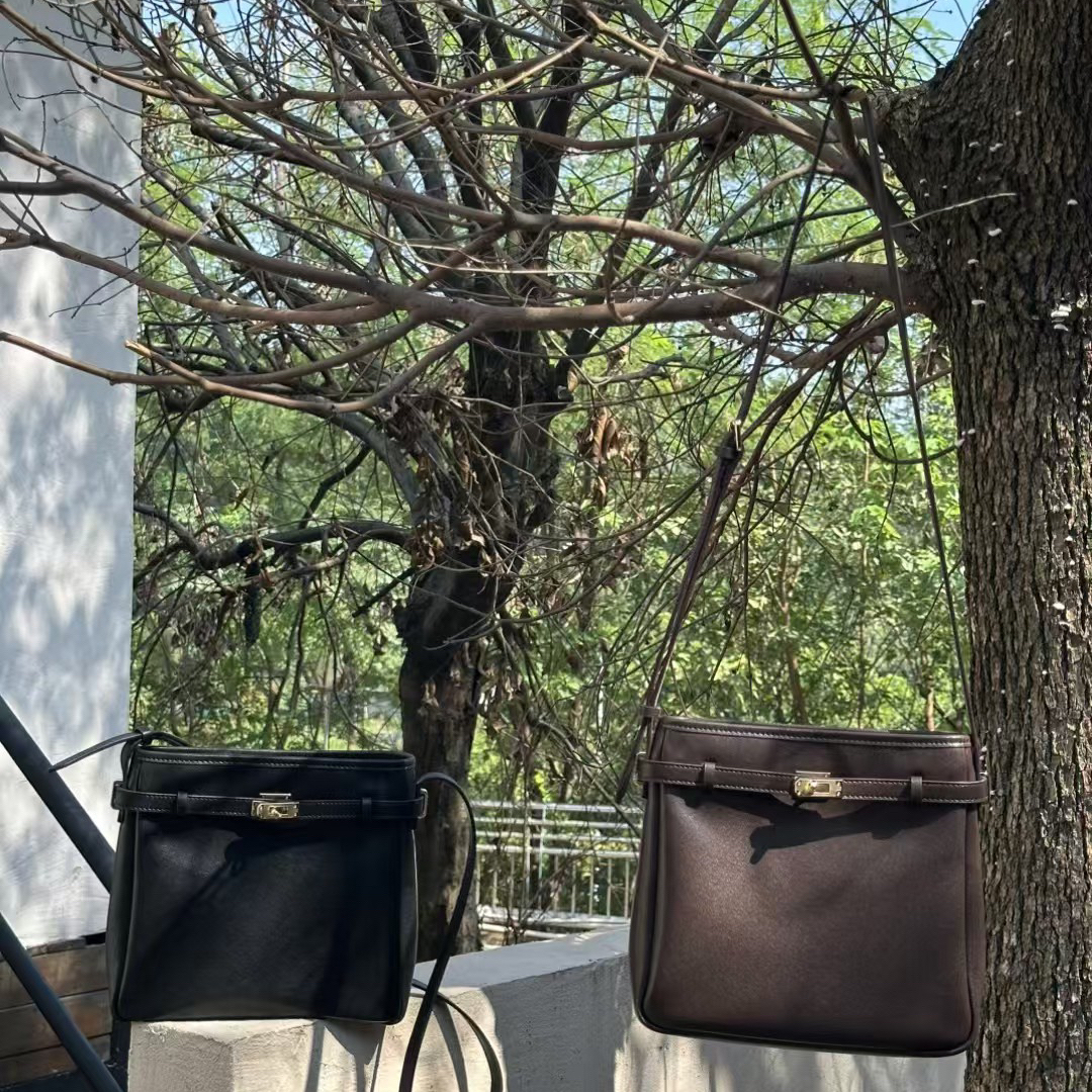 【铂金时袋】1691欧家头层牛皮休闲斜挎时尚女包