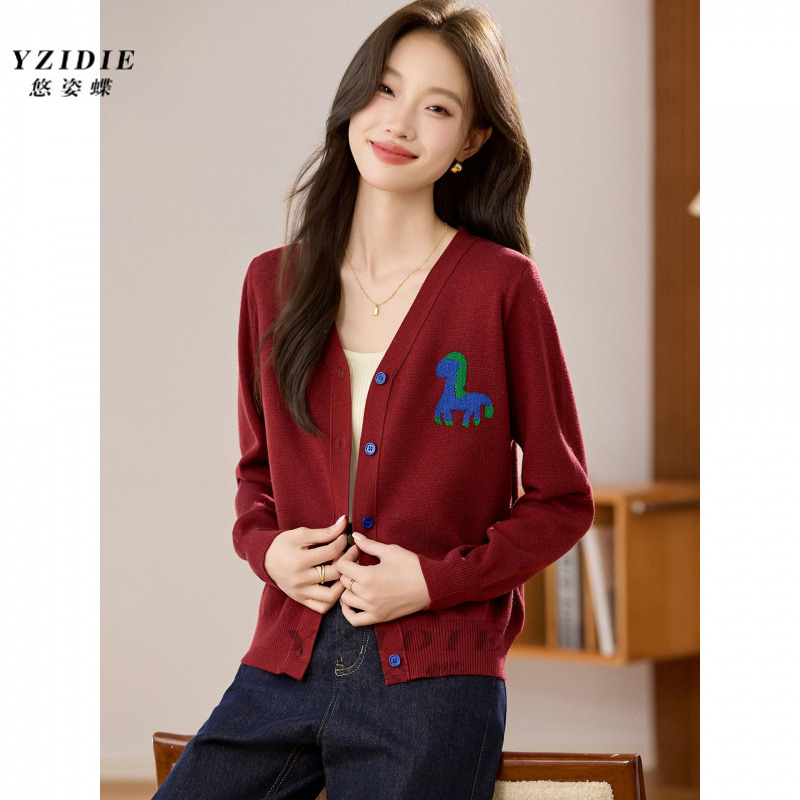 V领针织开衫女2025新款秋季刺绣纽扣毛衣外套春秋小个子长袖上