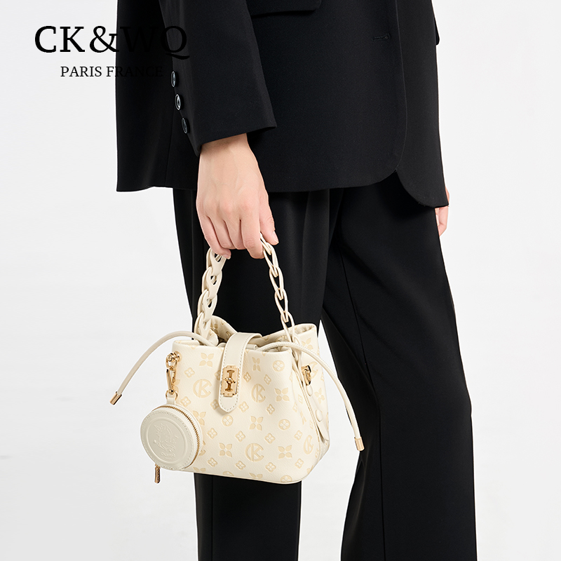 CK&WQ包包女款爆款2025新款小ck&wq印花小众时尚单肩斜挎水桶包
