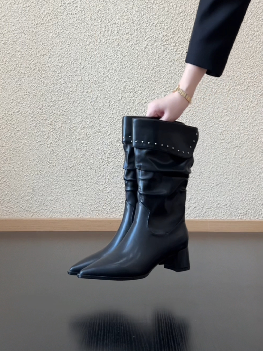 Pokoy-5cm小众设计感铆钉褶皱堆堆靴气质尖头粗跟一脚蹬西部靴