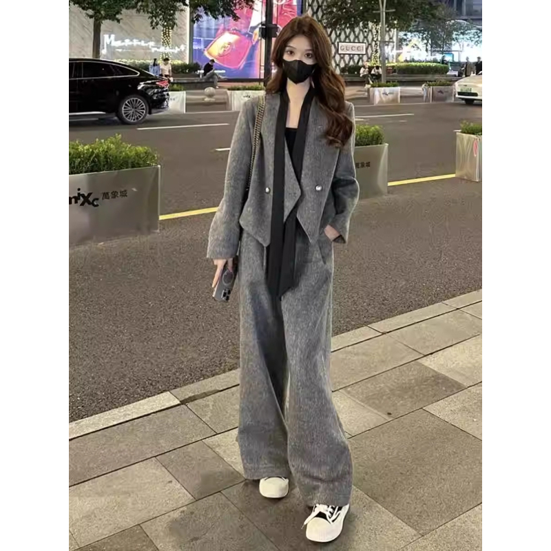 拉夏贝尔秋季穿搭一整套女2025年新款高级感西装外套休闲裤两件套