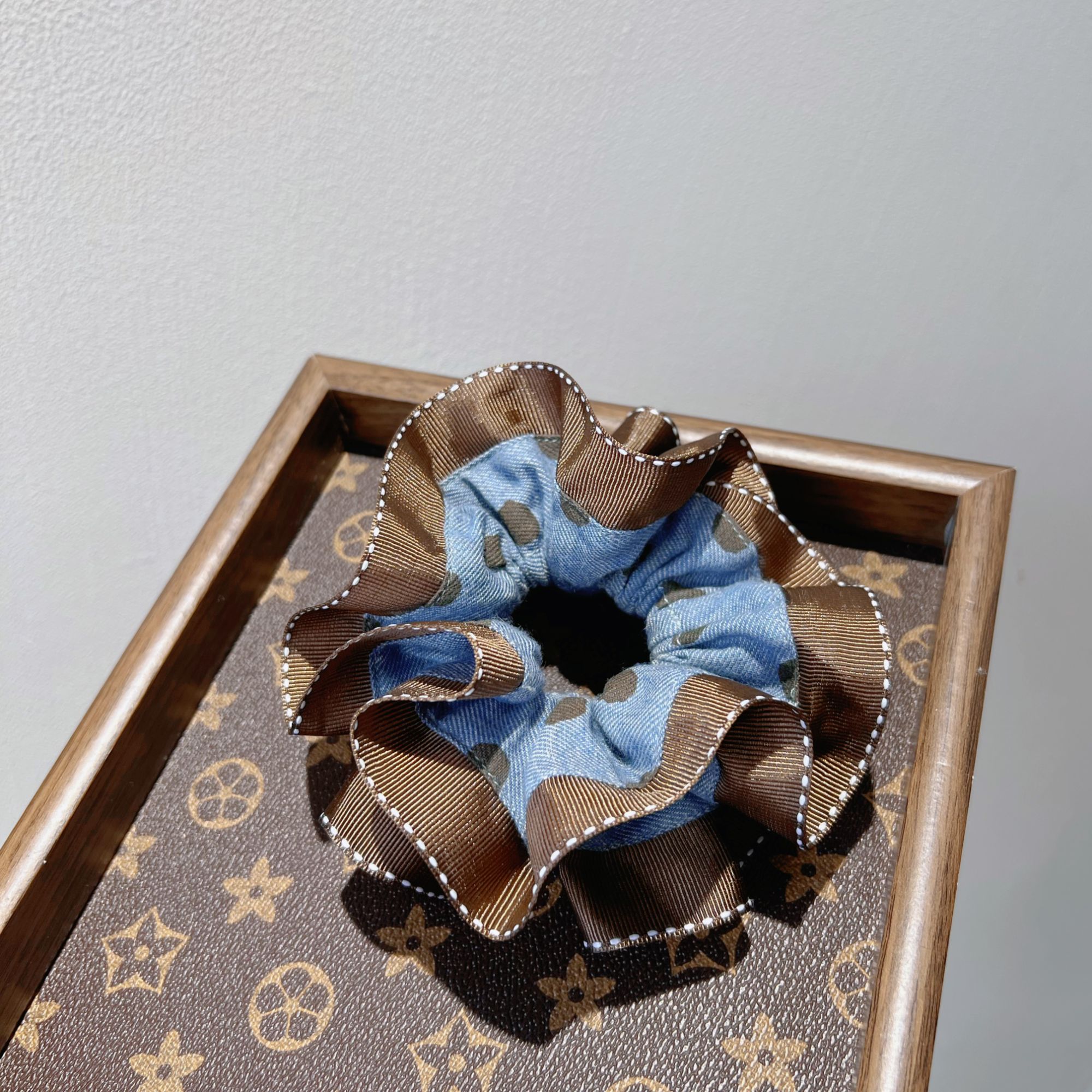 新款大肠发圈气质小蛮腰牛仔咖色波点甜美头饰皮筋原创设计发绳