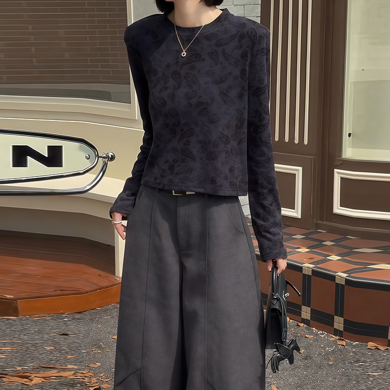 早秋巨好看短款长袖t恤女2025新款秋季圆领显瘦内搭打底衫女上衣