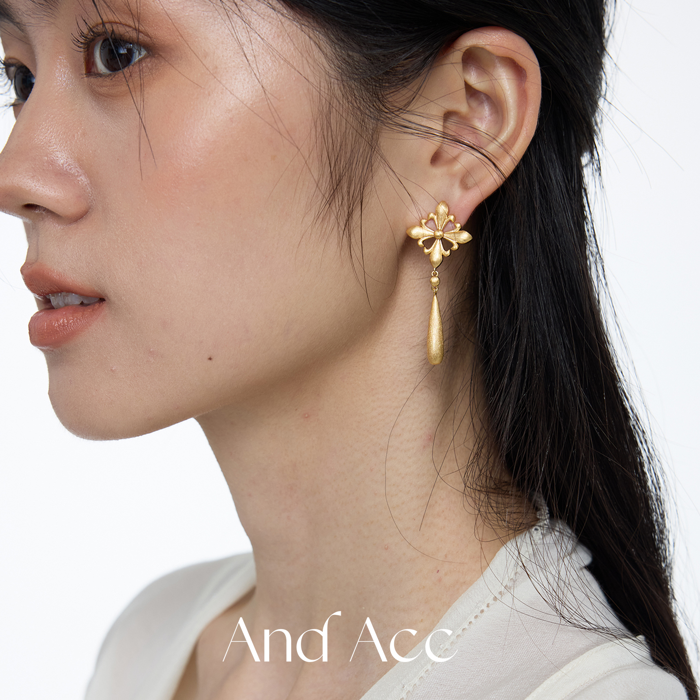 And Acc 铜合金耳饰 原创设计国风新中式拉丝金色鸢尾花水滴耳环