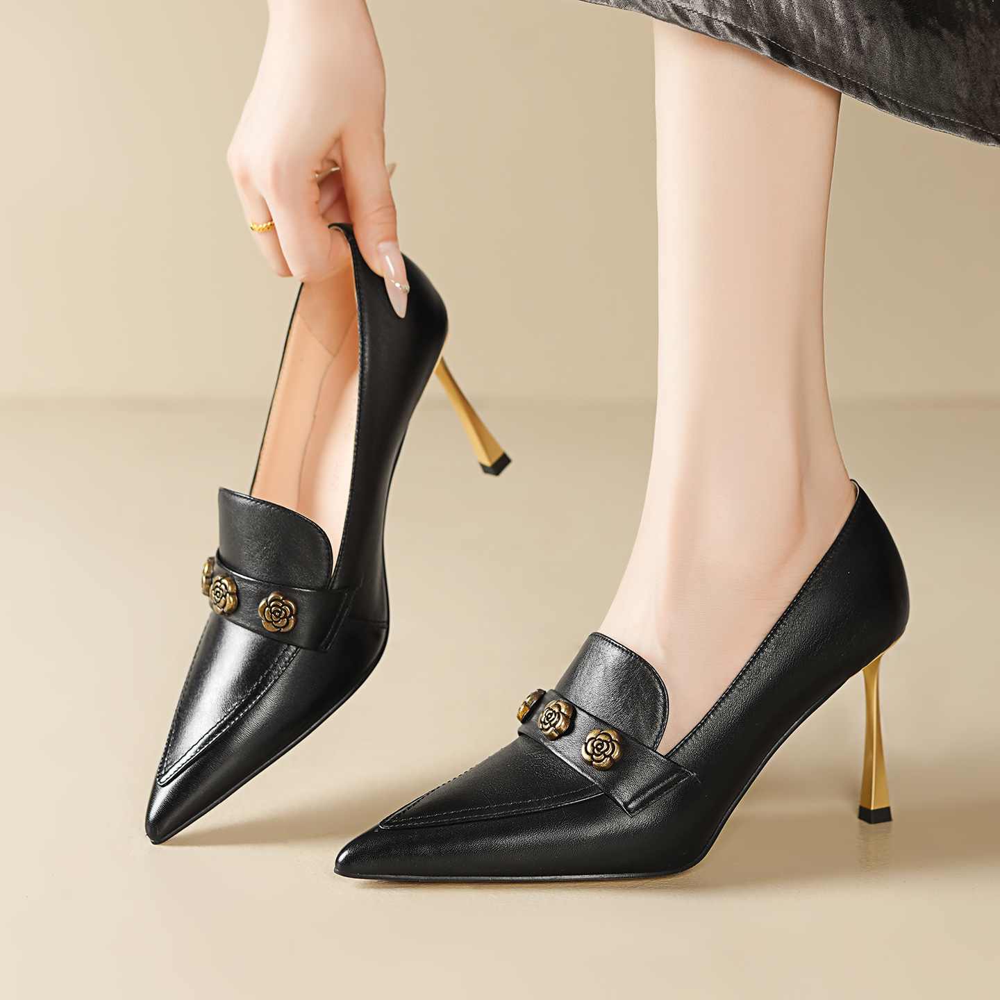 8.5CM超高跟单鞋小众时尚简约气质通勤女鞋秋季新款尖头细跟皮鞋