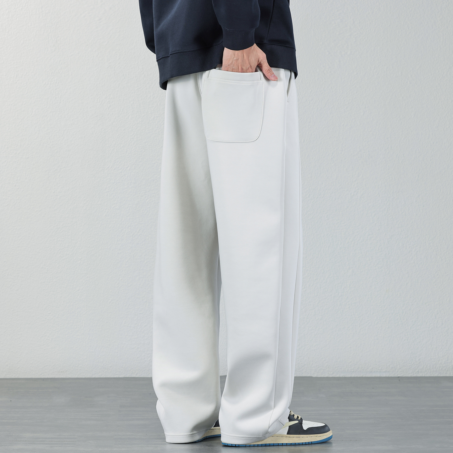 简约直筒休闲裤男士2025秋冬季莫代尔抗皱保暖裤子宽松弹力男裤潮