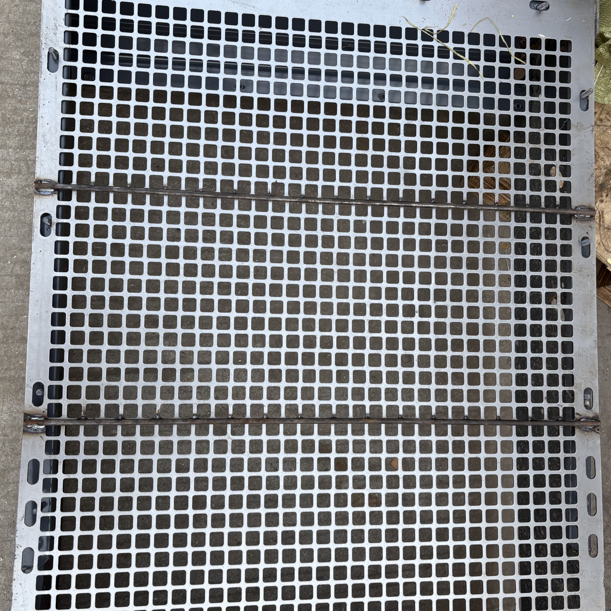 雷沃RG70RG80收割机配件3085 3095水稻玉米专用方孔冲网底筛1.8孔