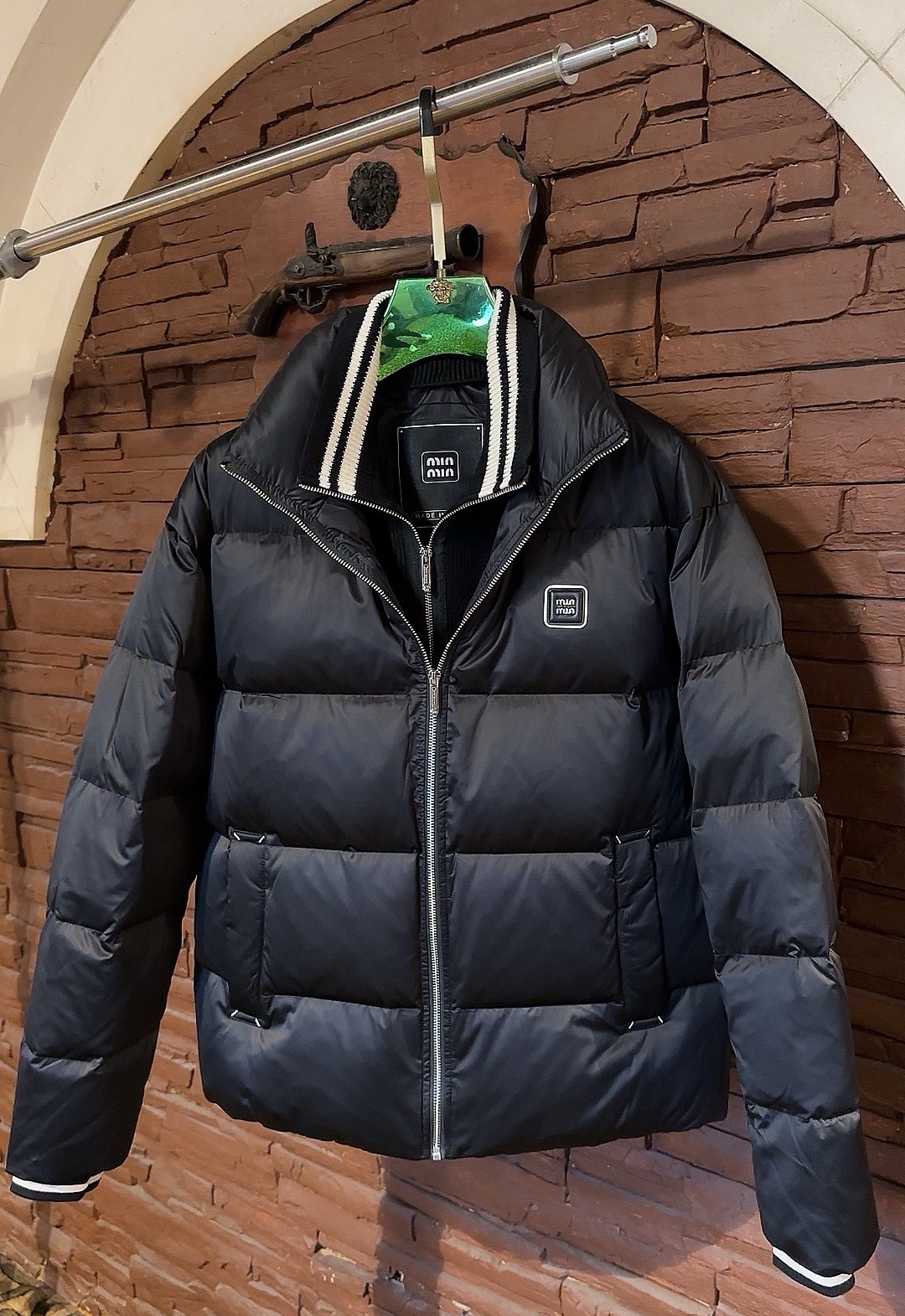 【HNR】男士冬季休闲高品质欧货厚款黑白色假两件脱卸领羽绒服5816