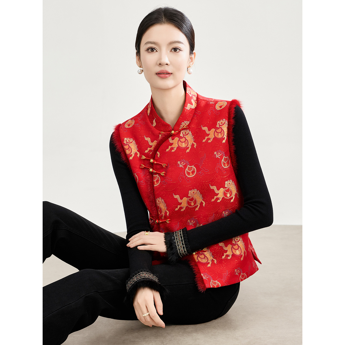 红色新年战袍高级感马甲小个子新中式国风提花水貂毛夹棉高端外套