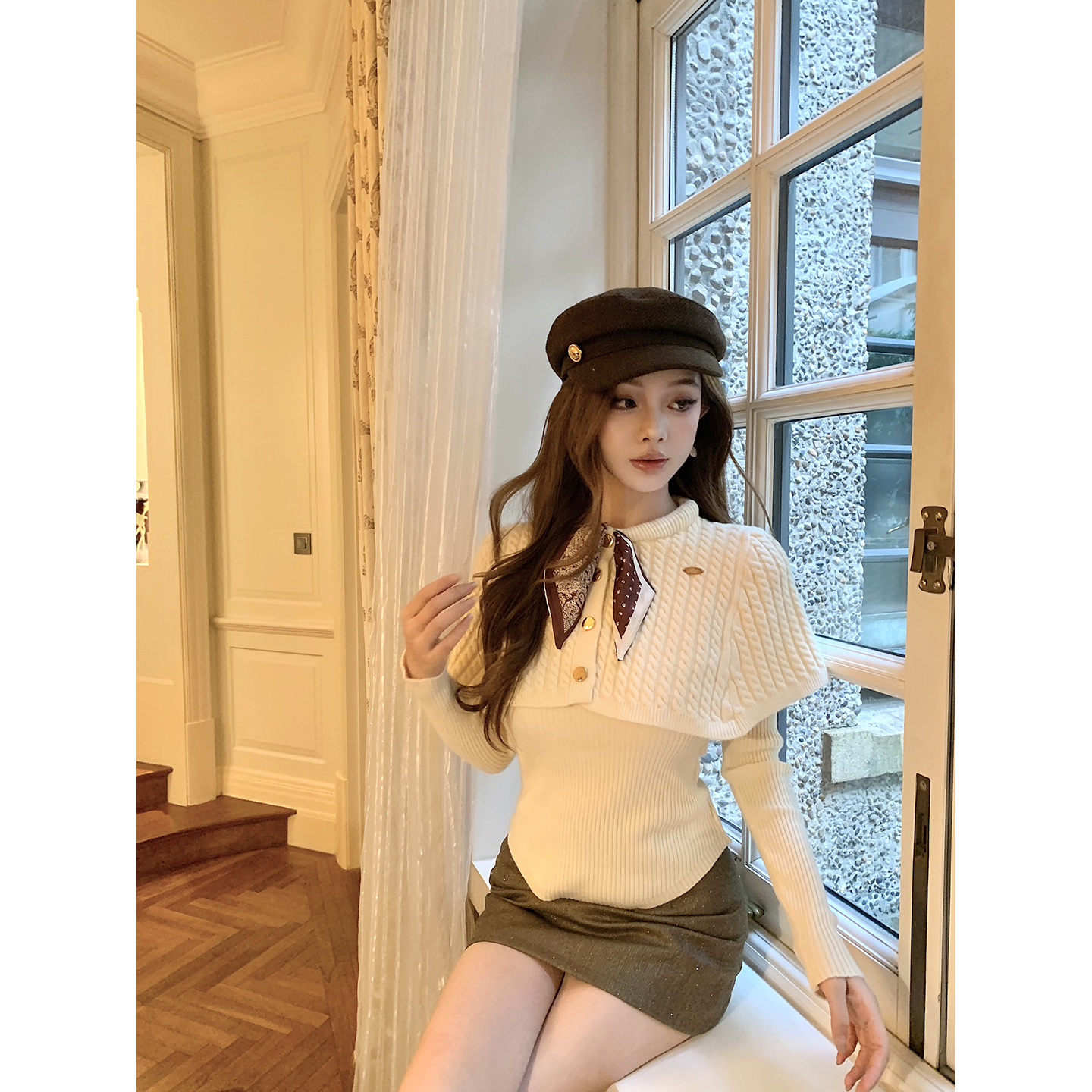 【QIUROUYAO邱肉瑶】时代女作家｜复古感斗篷丝巾麻花毛衣