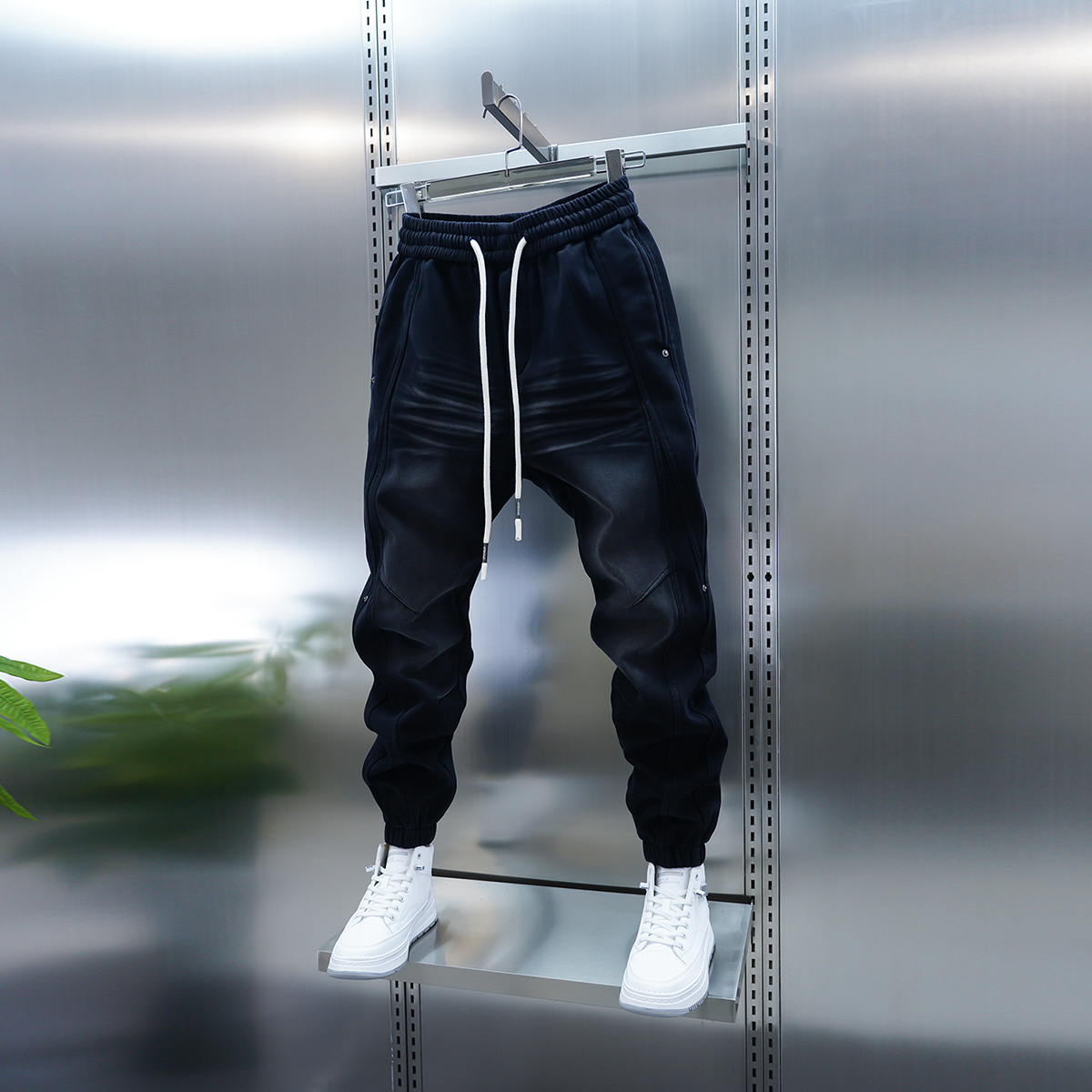 2025男士冬季加绒加厚束脚休闲裤韩版拼接时尚小脚裤潮牌新款长裤