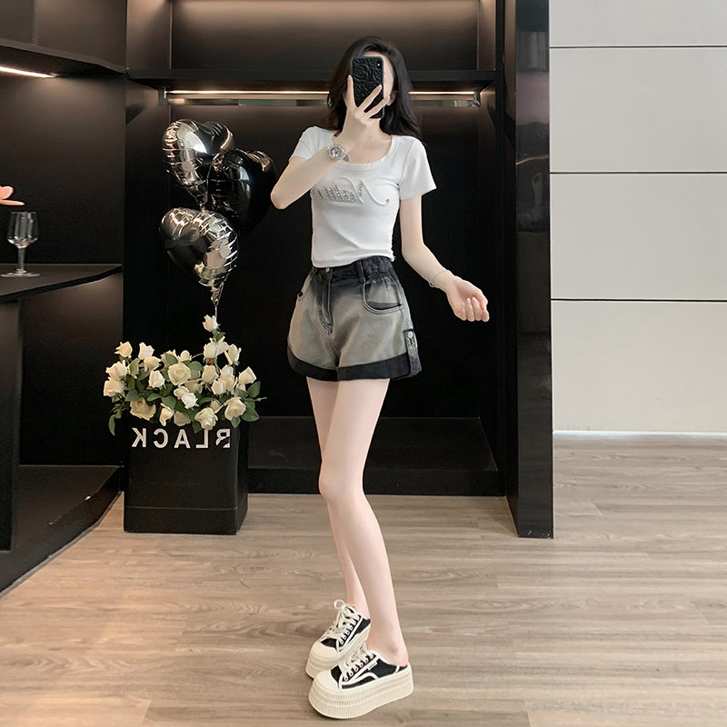 纯欲辣妹烫钻短袖t恤女夏U领美式正肩上衣牛仔短裤卷边月光灰热裤