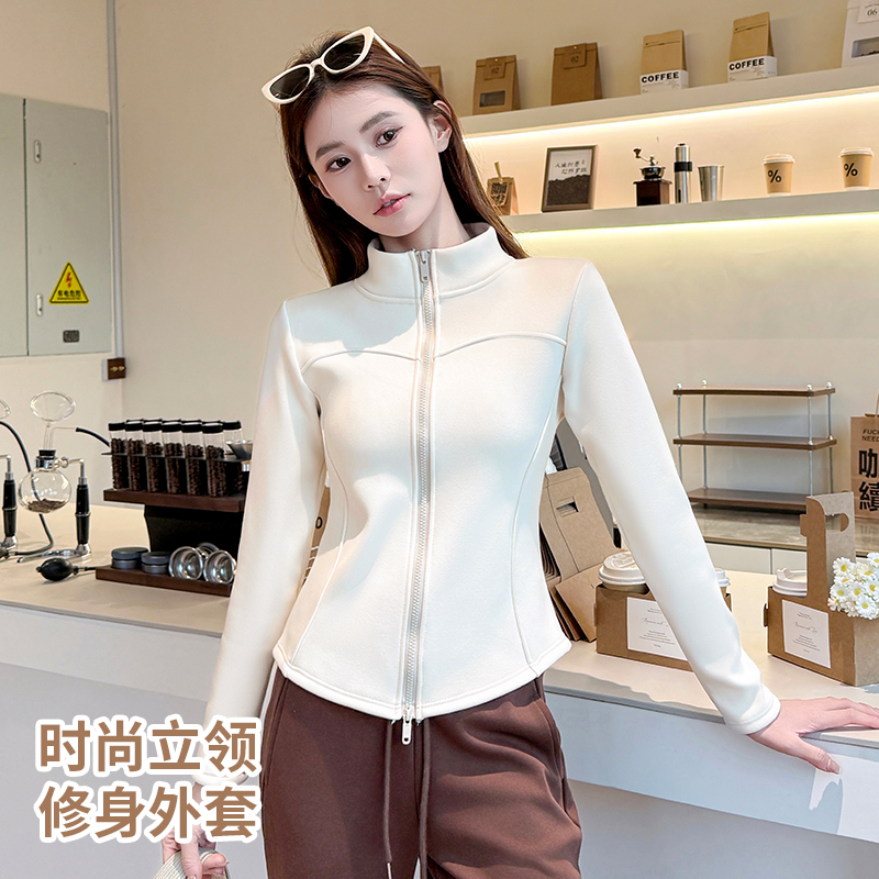 加绒加厚短外套女秋冬2025新款羊羔绒立领保暖瑜伽上衣