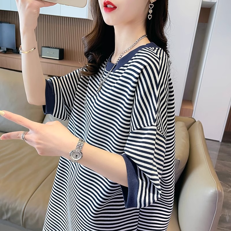 大码女装条纹短袖t恤女夏装2025新款宽松中长款遮屁股洋气上衣潮