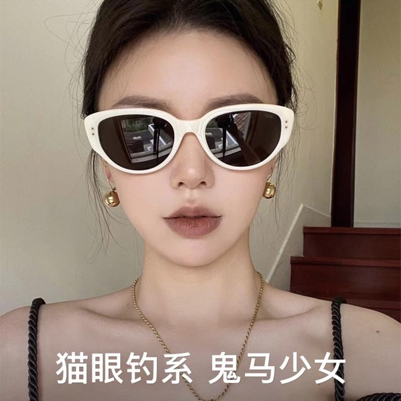 复古猫眼墨镜女款高级感方圆脸窄框太阳眼镜爬山防紫外线菱形脸