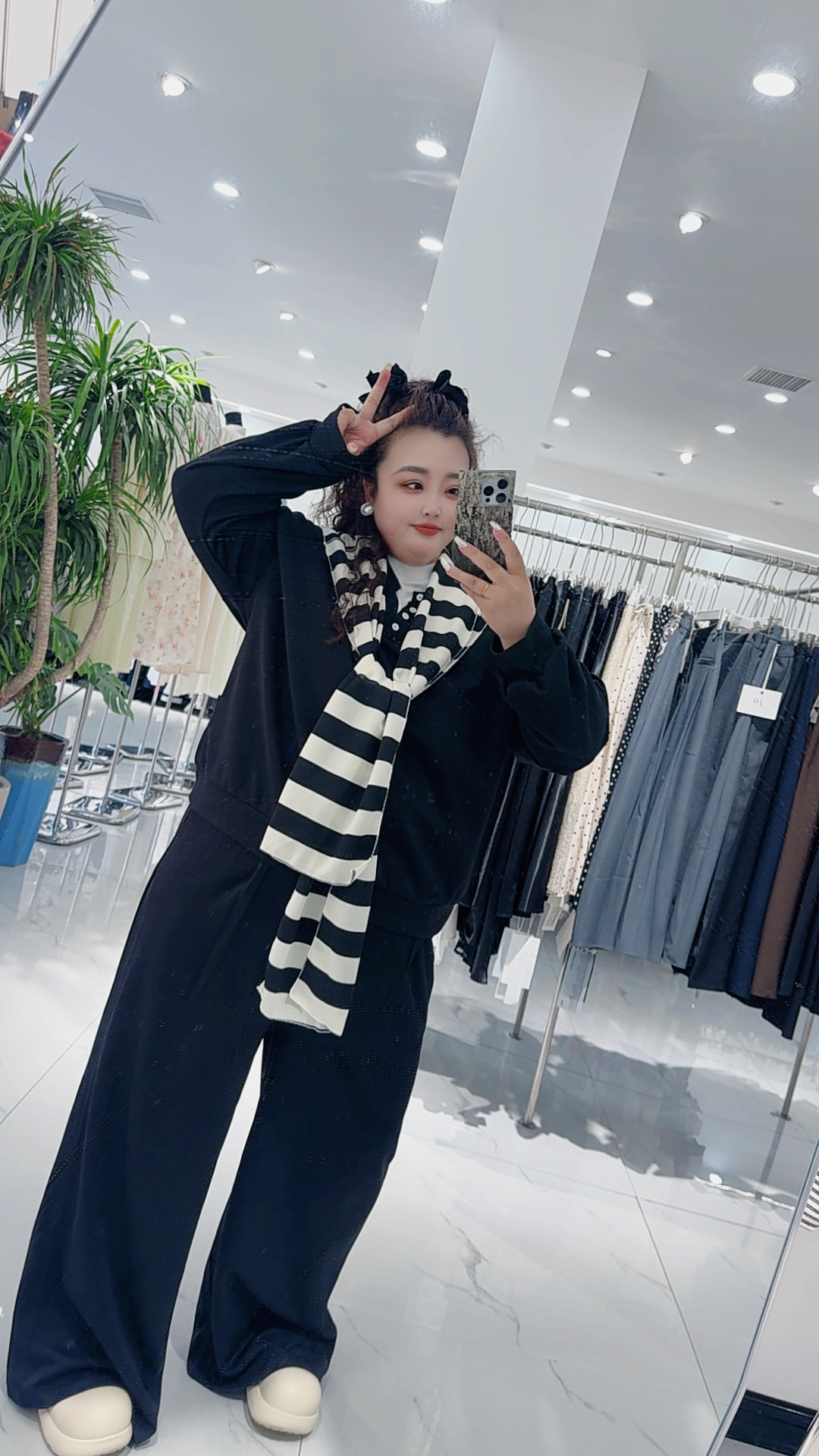 欢姐推荐25169减龄俏皮可爱三件套装阔腿韩版秋冬