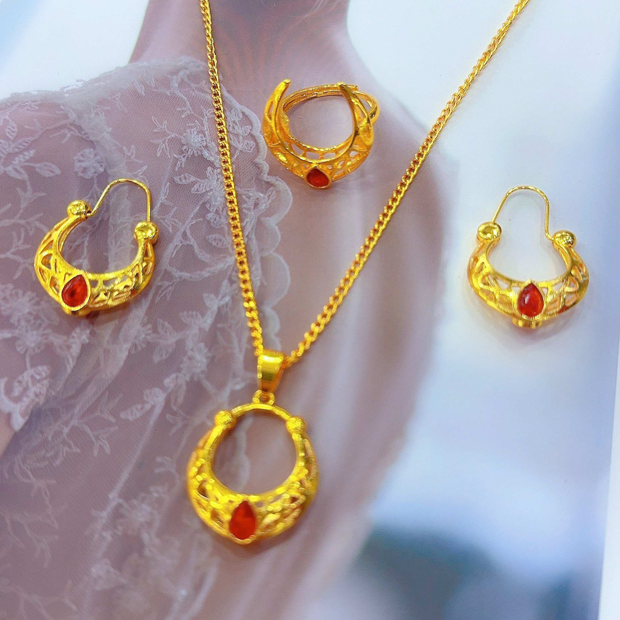 钛钢亚克力项链 爱纳扎尔0529022不易掉色时尚百搭新款手工三件套