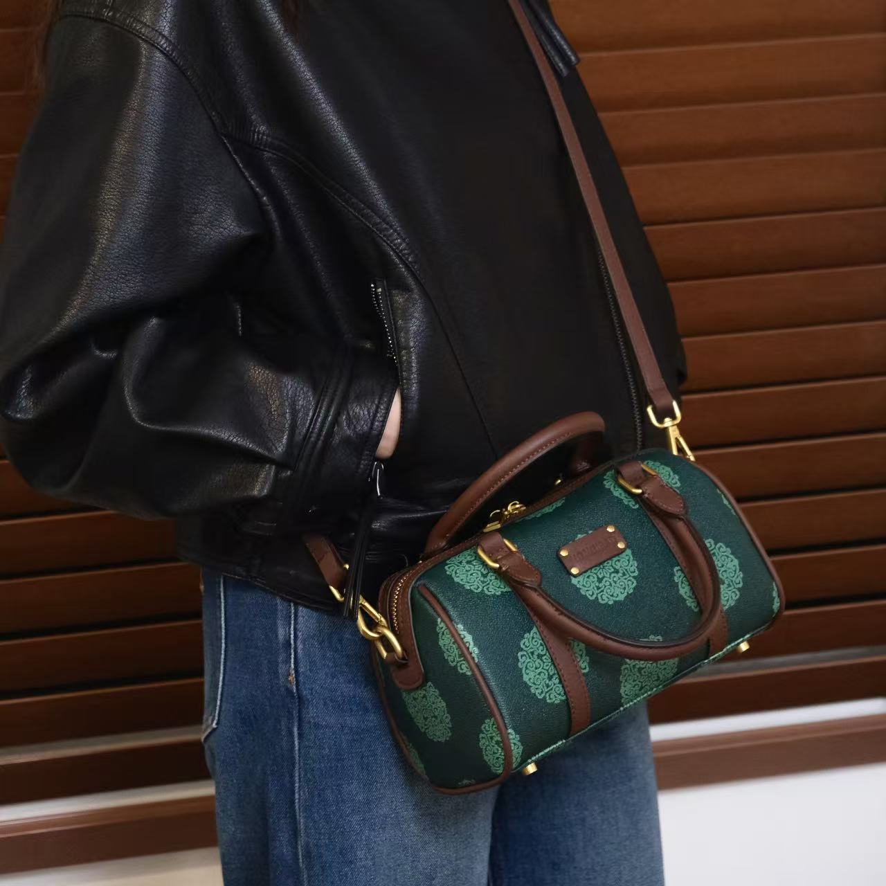 HONGIRAD/弘吉剌单肩斜挎包圆筒包波士顿包小众民族风