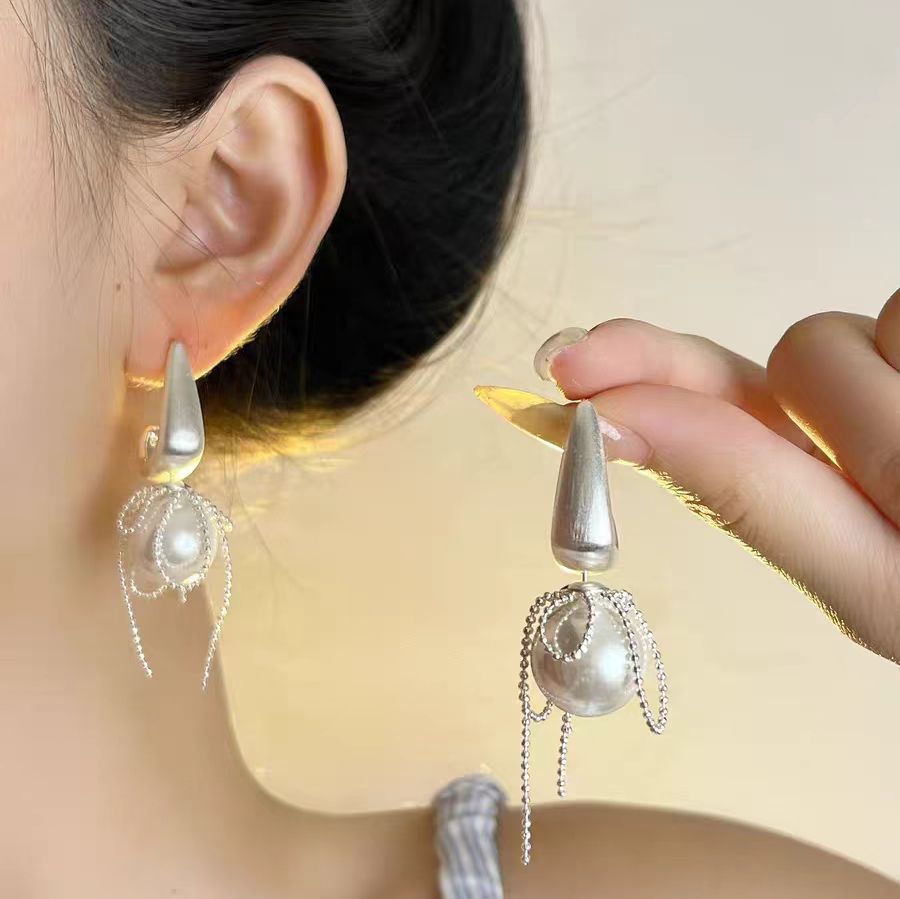 法式浪漫珠珠流苏耳环女小众设计高级感精致耳钉独特个性时尚耳饰