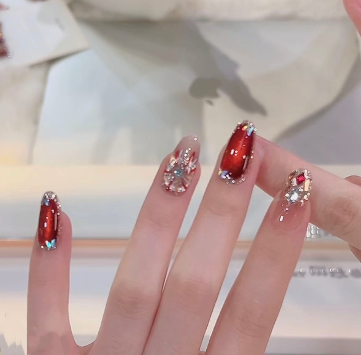 【告白烟火】纯手工穿戴甲红色猫眼手绘烟花高级显白纯手作美甲片