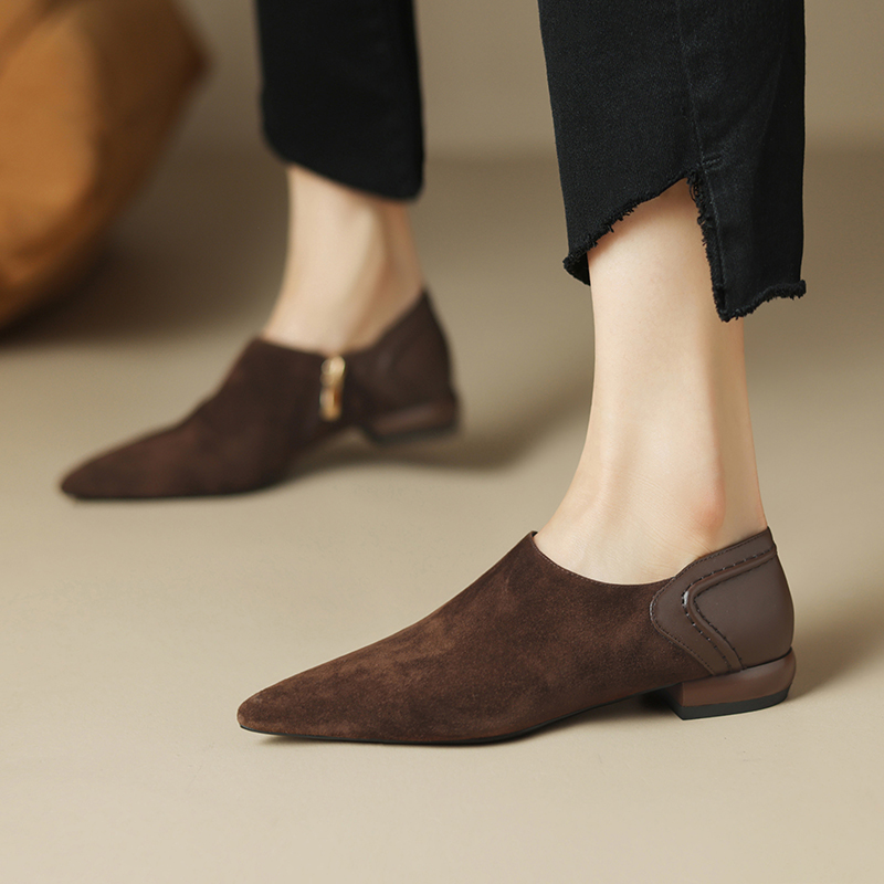 香港1:1开模真皮尖头平底鞋子女春秋2025新款拼色时尚百搭爆款鞋