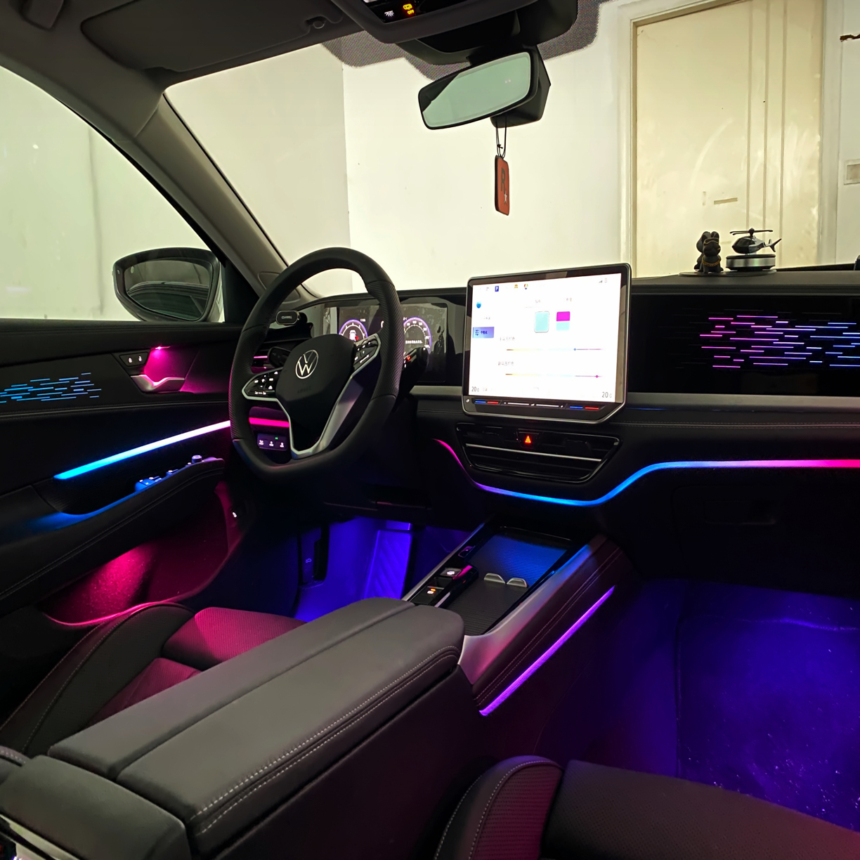 大众帕萨特B8帕萨特pro专车专用动态幻彩氛围灯中控发光车载