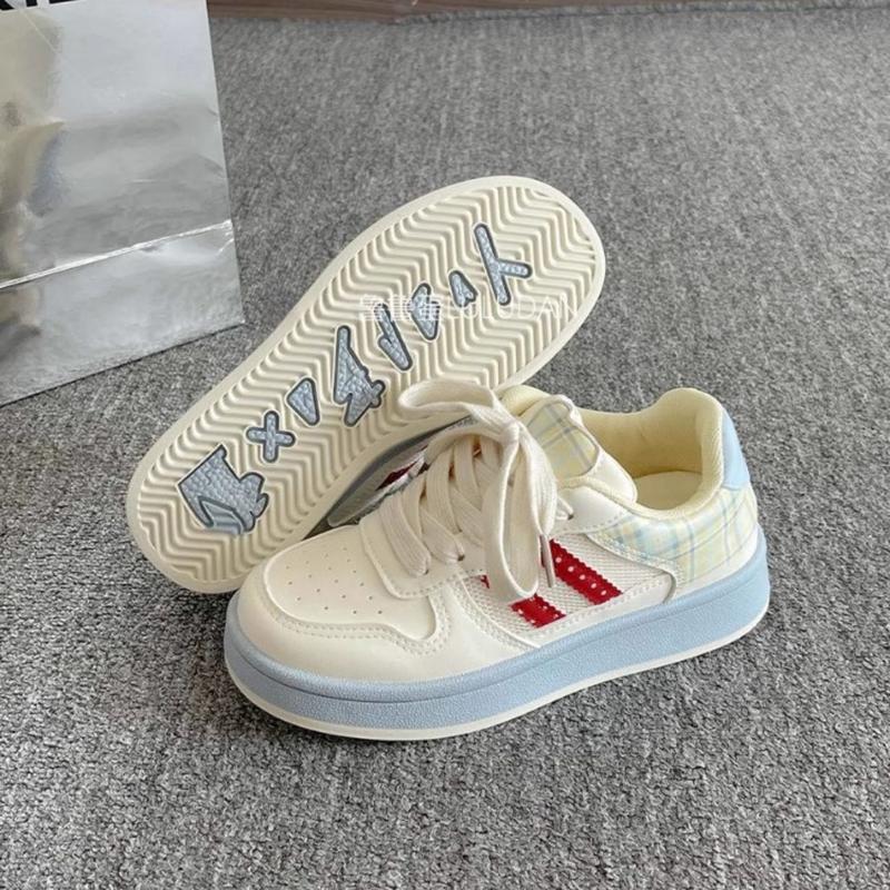 透气网面厚底小白鞋女2025夏季圆头皮面板鞋百搭可爱运动休闲鞋子